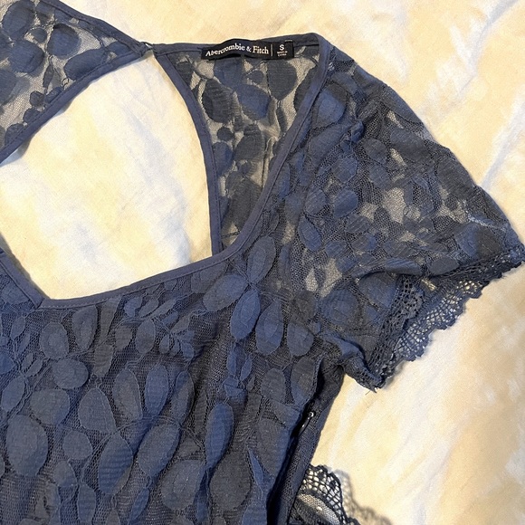 Abercrombie & Fitch Lace Mini Dress Size Small in Navy Blue - Picture 4 of 5
